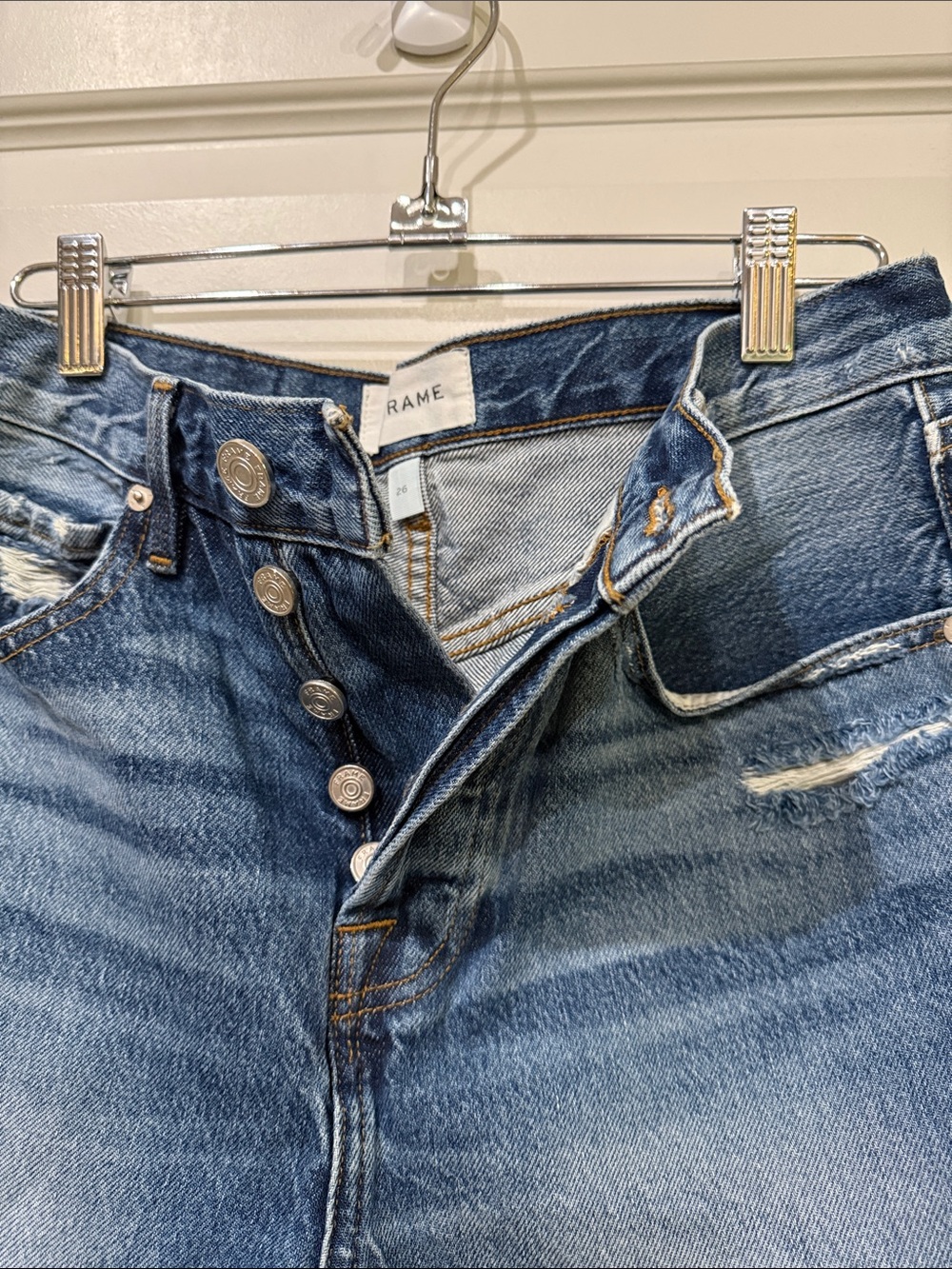 Frame Northville Rips Jean Shorts - Picture 5 of 5